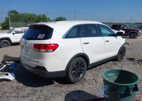 2017 Kia Sorento 3.3L Lx z USA, uszkodzony, nr VIN 5XYPGDA53HG185999